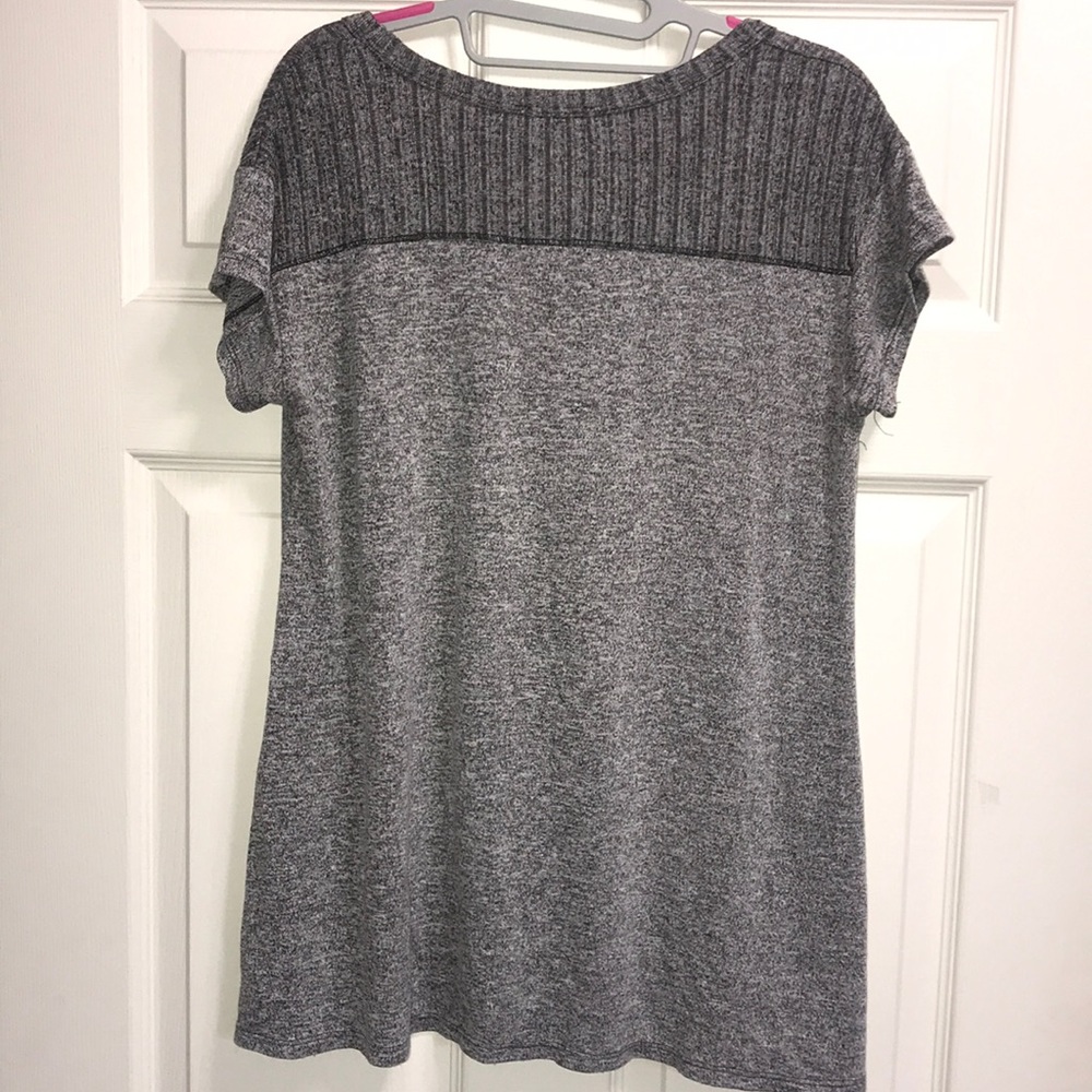 Francesca’s Top - Picture 2 of 2